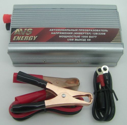 Автомобильный инвертор 12/220V IN-1000W